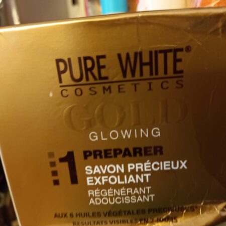 PURE WHITE GOLD GLOWING COSMETICS.