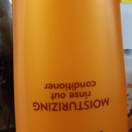 Cantu sheabutter moisturising rinse out conditioner  adds shine,leaves hair soft and smooth.