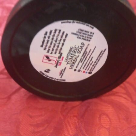LighteningTumeric herbal soap for glow and diminishing of spots.for light skin types