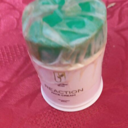 For severe acne,helps reduce redness and itching  and gradually fades away spots.