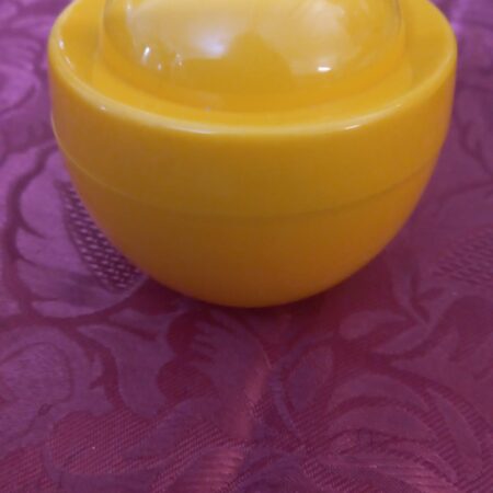 Vitamin C soap for  removing dark spots and acne,brightens skin with a glow